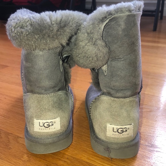Uggs - Picture 3 of 5